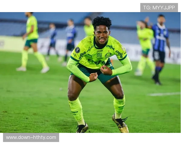 恩德里克的首秀瞬间：从更衣室紧张到赛场MVP的89分钟